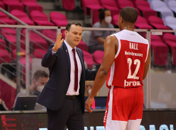 际游客趋之 际游客趋之