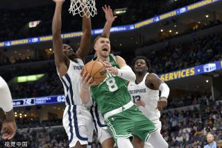 队内某位老 队内某位老